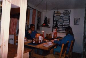 Uummannaq 1986.1 - 1988.2 - Huset_spisestue
