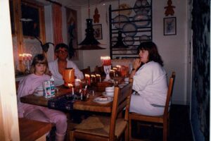 Uummannaq 1986.1 - 1988.2 - Huset_spisestue_02